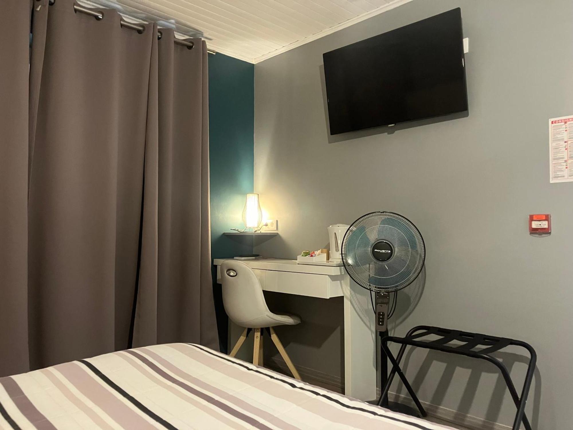 Hotel Du Nord Chambres Familiales Fontaines  Extérieur photo