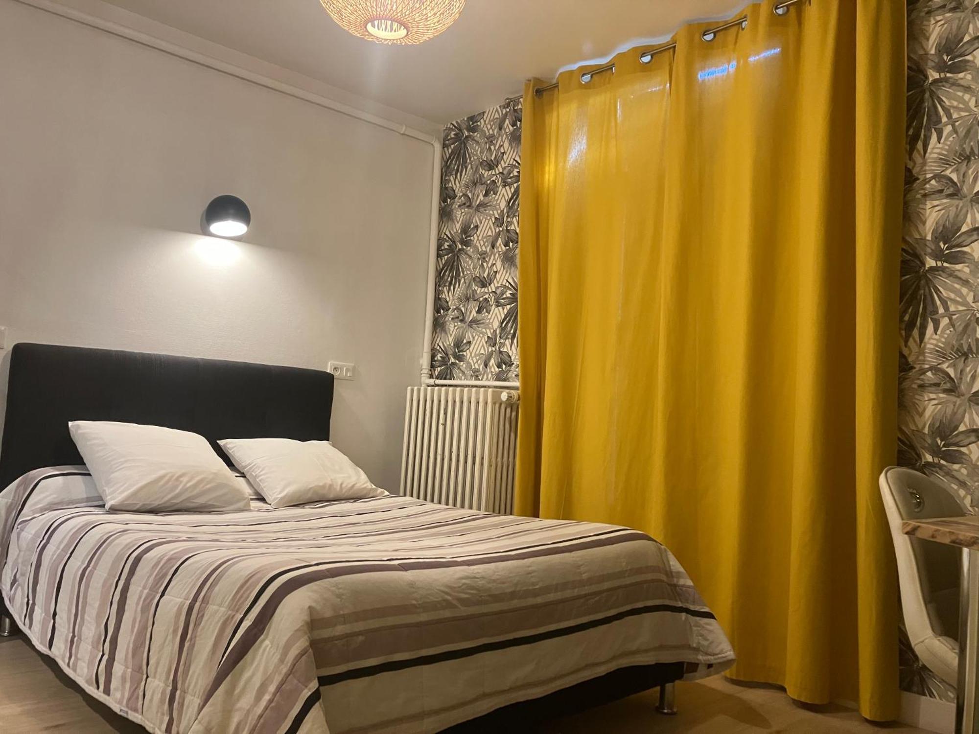 Hotel Du Nord Chambres Familiales Fontaines  Extérieur photo