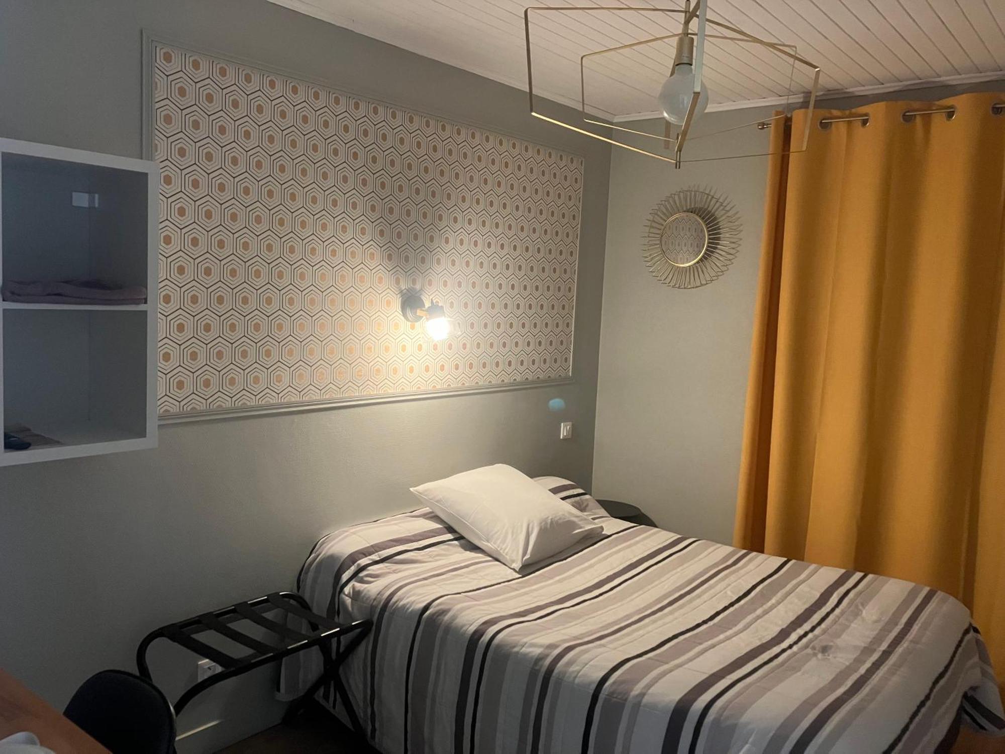 Hotel Du Nord Chambres Familiales Fontaines  Extérieur photo